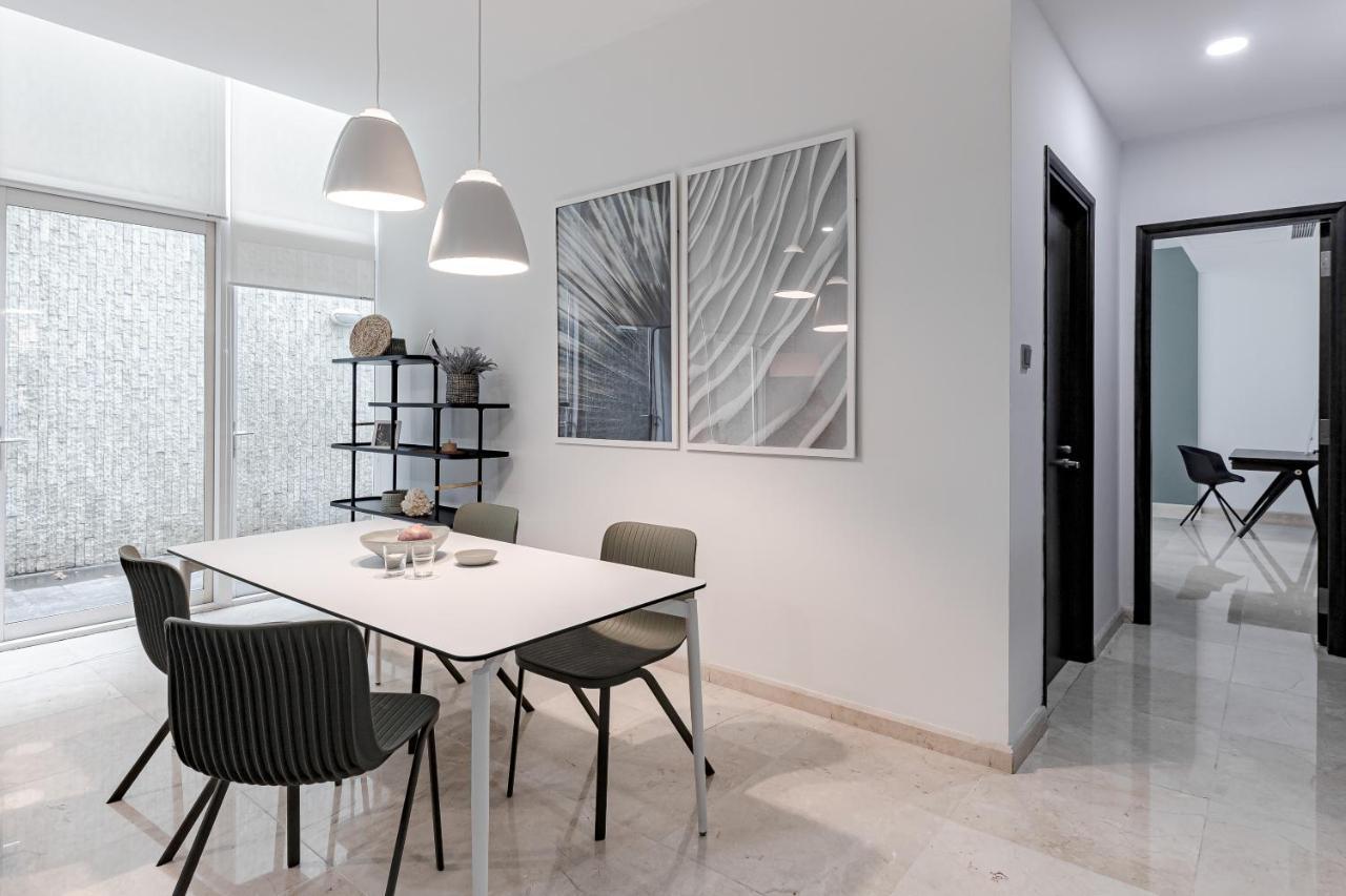 Blue Arch - Luxury Serviced Apartment In Central Saigon Ho Chi Minh-stad Buitenkant foto
